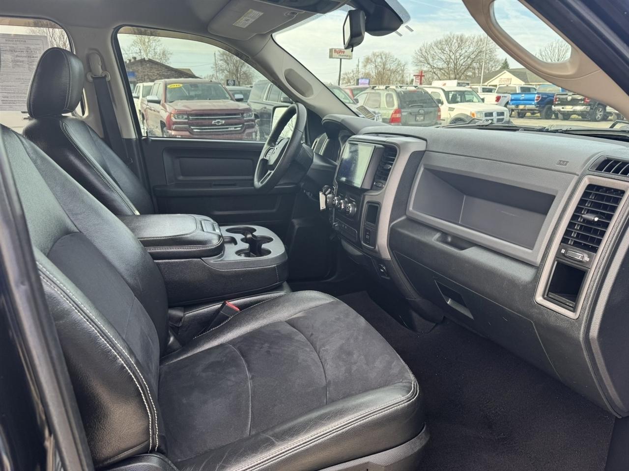 RAM 1500 Tradesman Quad Cab 4WD 2014