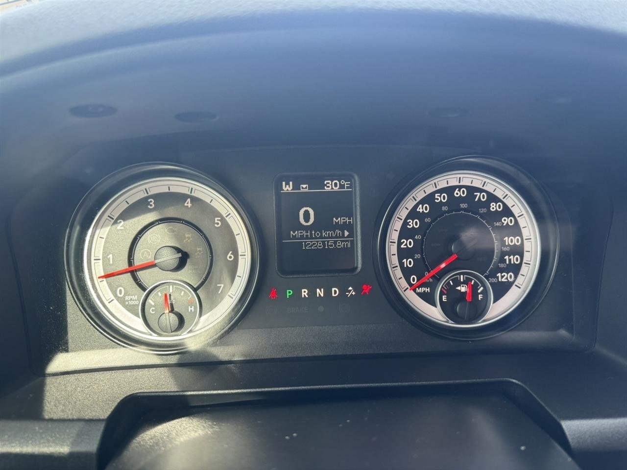 RAM 1500 Tradesman Quad Cab 4WD 2014