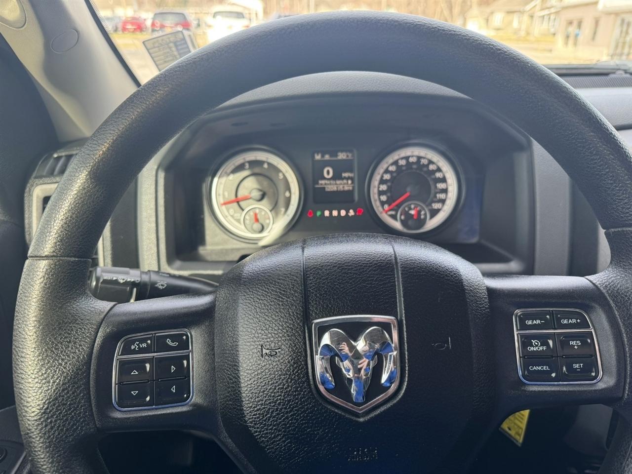 RAM 1500 Tradesman Quad Cab 4WD 2014