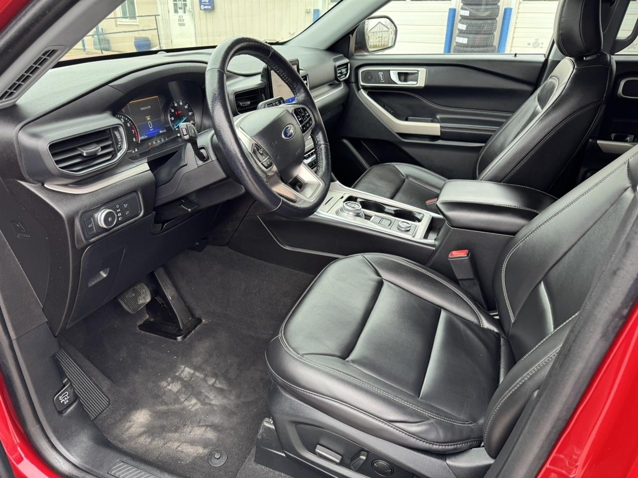 Ford Explorer XLT AWD 2022