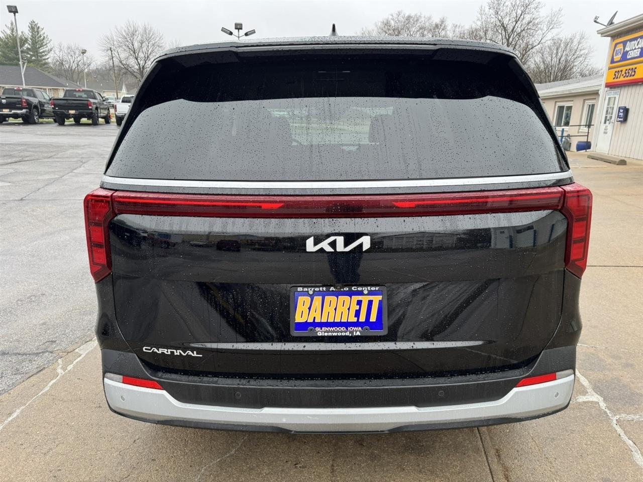Kia Carnival LX 2025