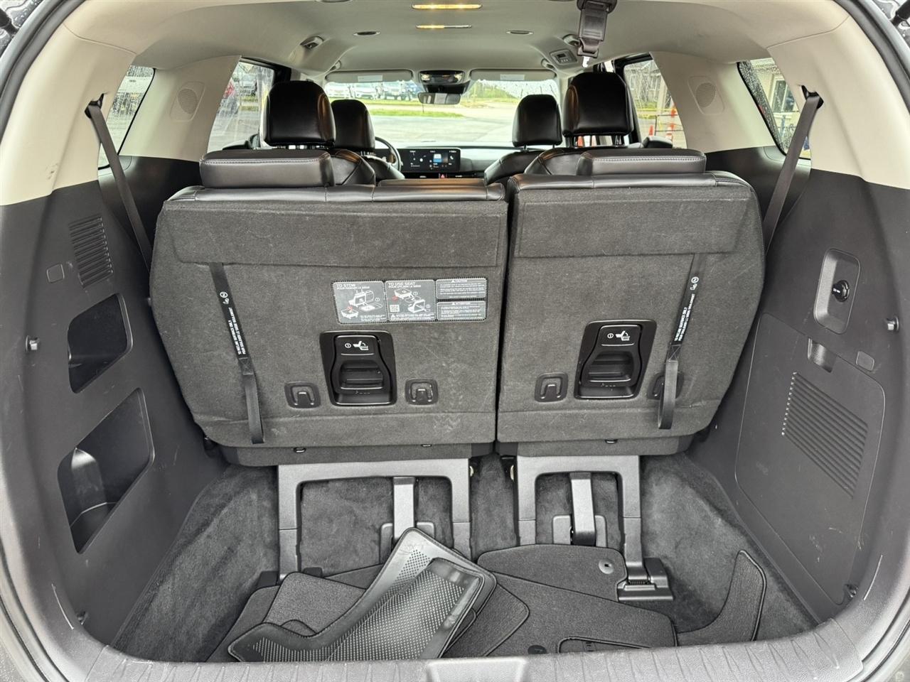 Kia Carnival LX 2025