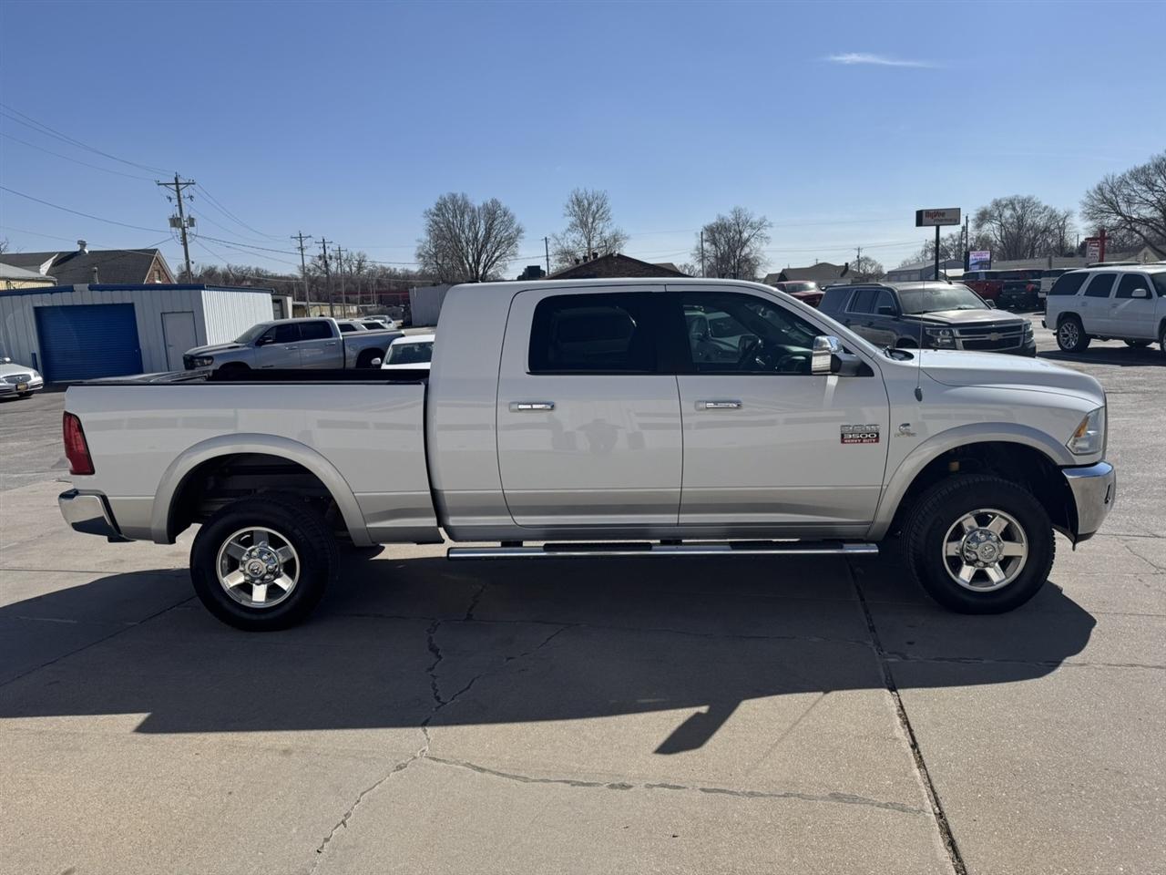 RAM 3500 Laramie Mega Cab 4WD 2012
