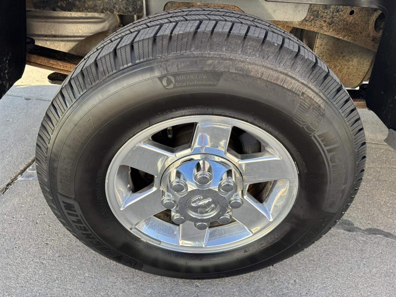 RAM 3500 Laramie Mega Cab 4WD 2012