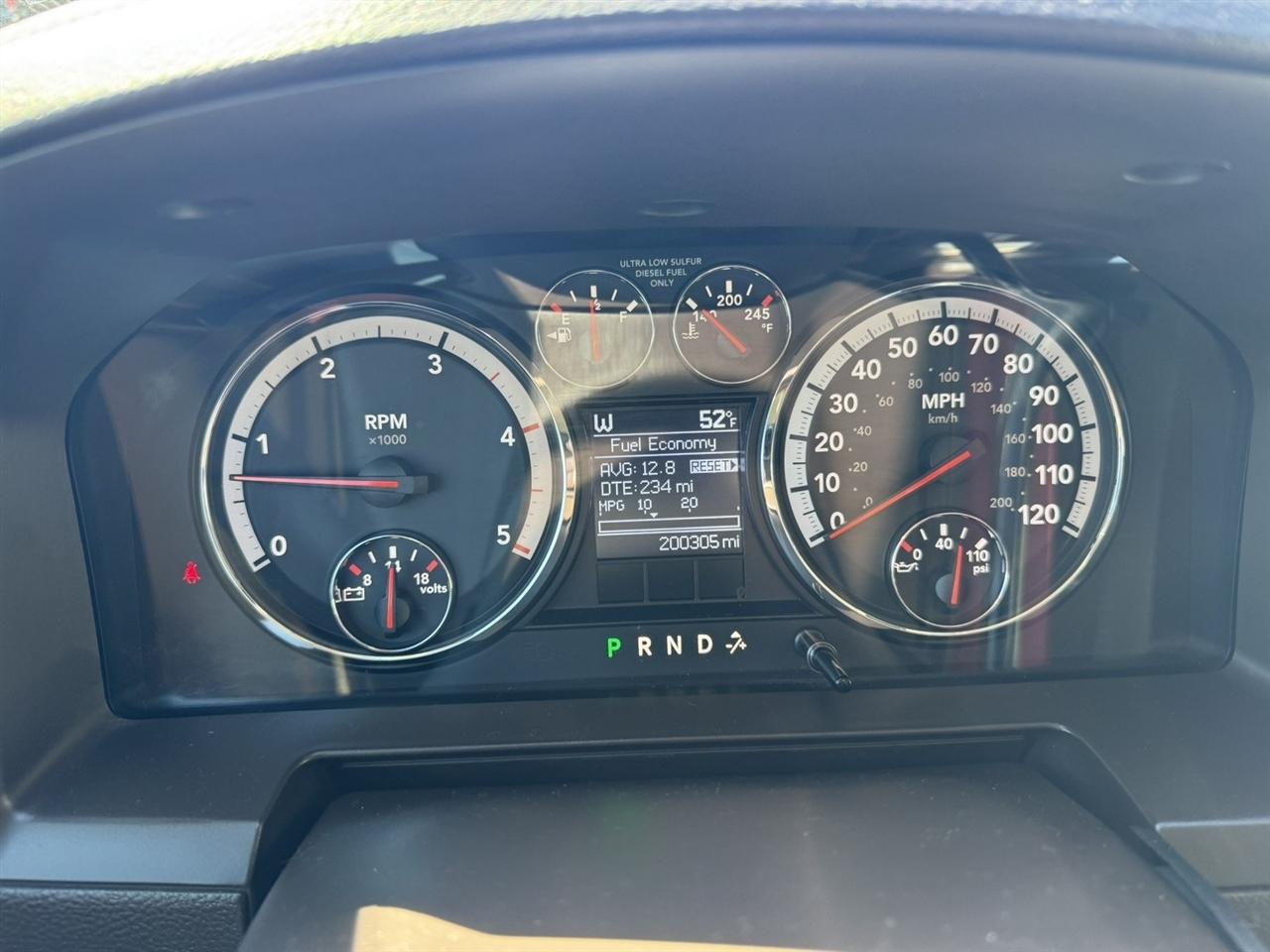 RAM 3500 Laramie Mega Cab 4WD 2012