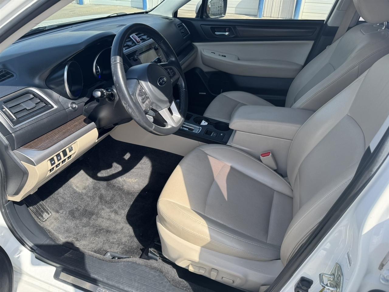 Subaru Legacy 2.5i Limited 2015