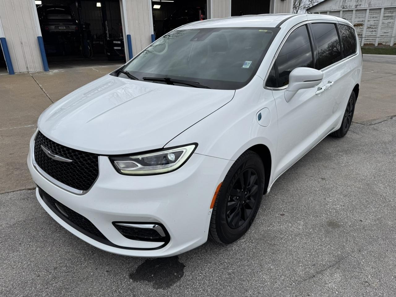 Chrysler Pacifica Hybrid Touring L 2022