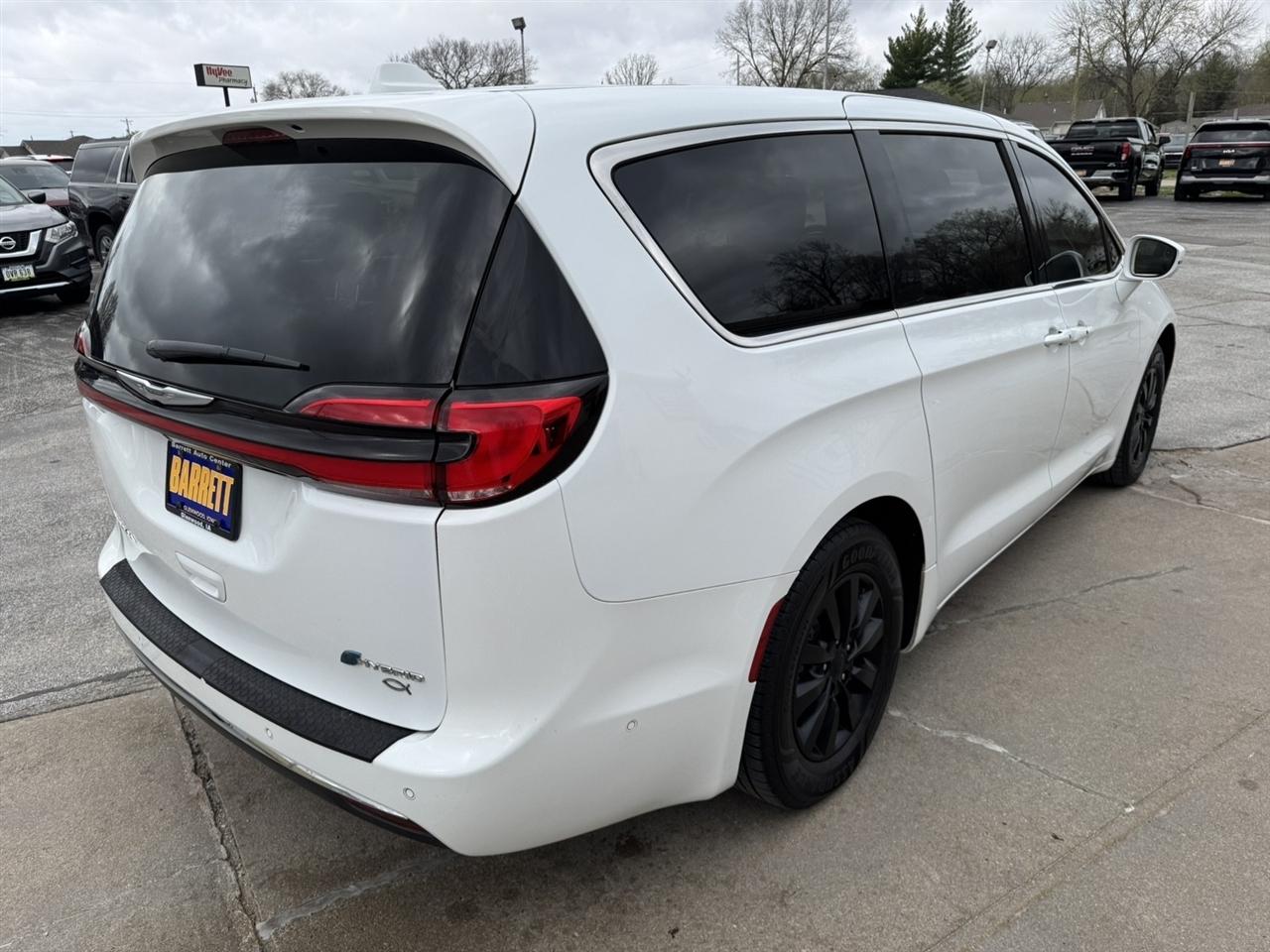 Chrysler Pacifica Hybrid Touring L 2022