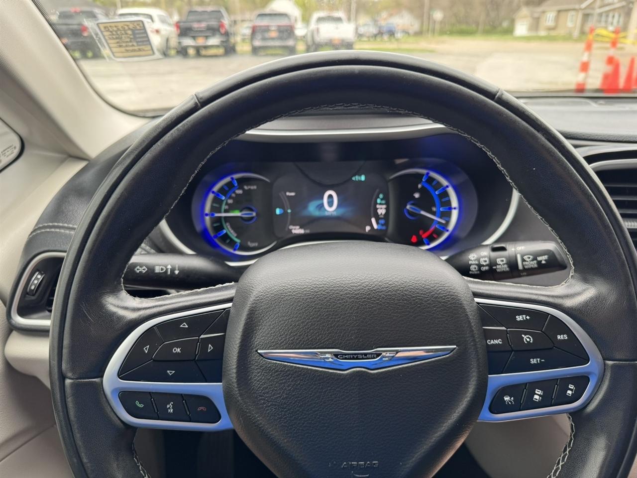 Chrysler Pacifica Hybrid Touring L 2022