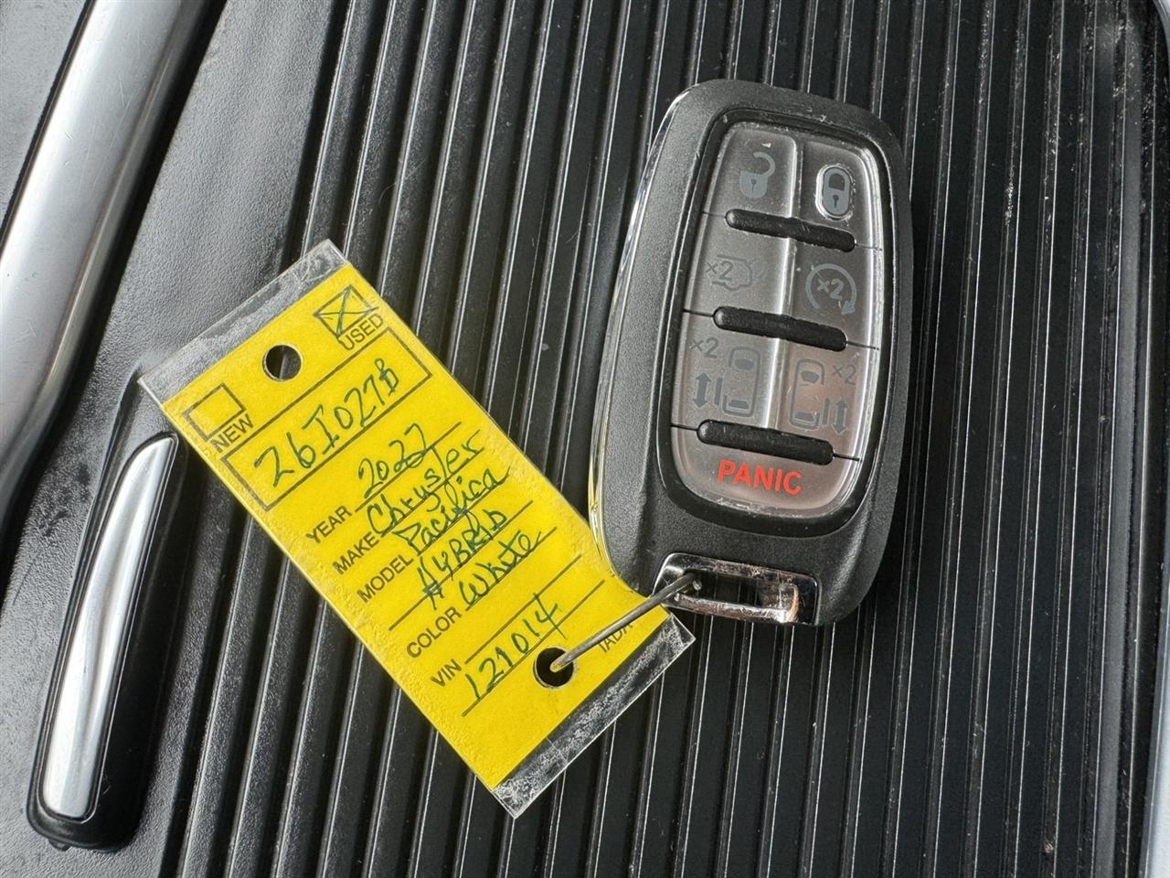Chrysler Pacifica Hybrid Touring L 2022