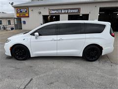 2022 Chrysler Pacifica Hybrid 