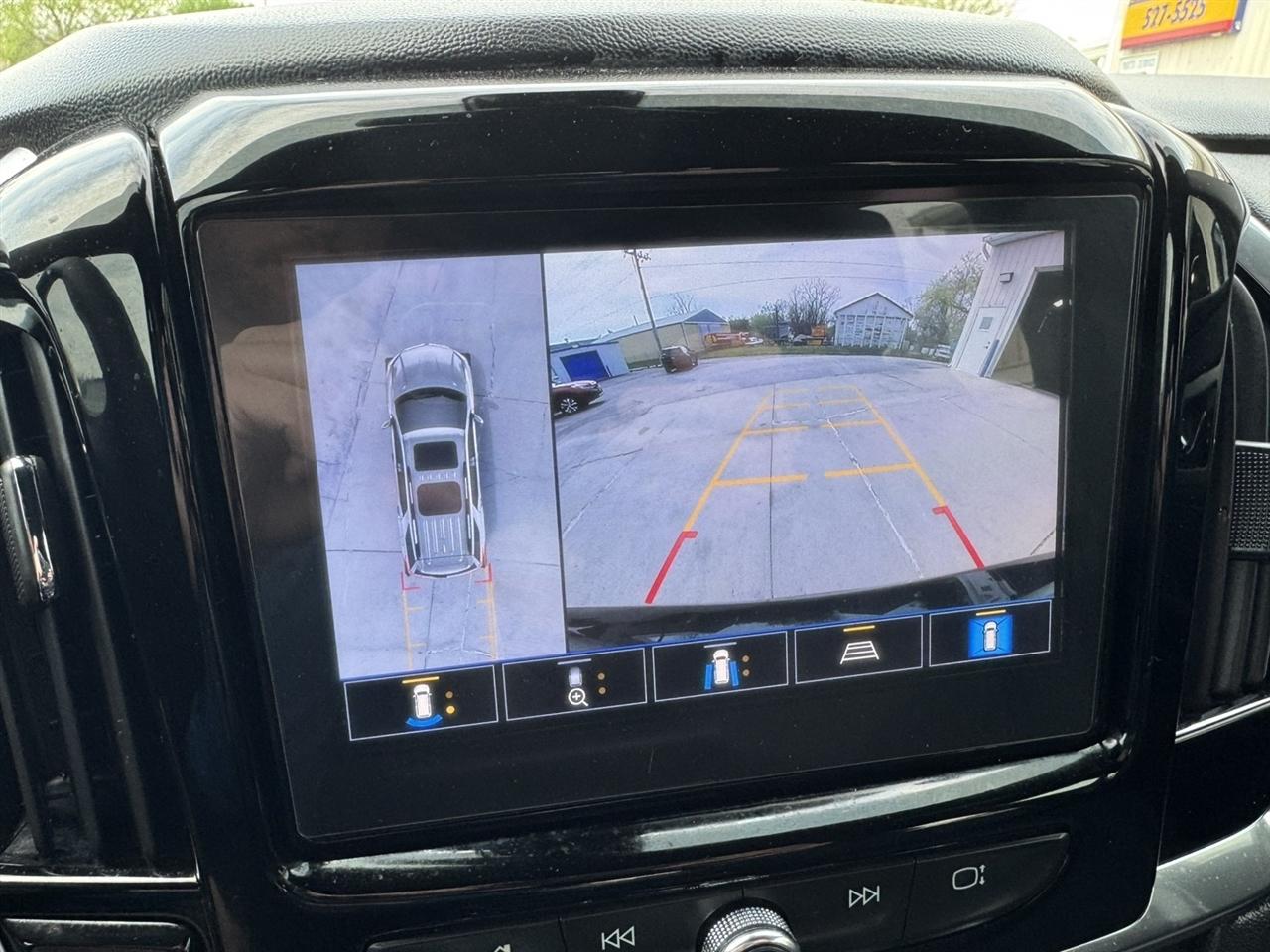 Chevrolet Traverse LT Cloth FWD 2023