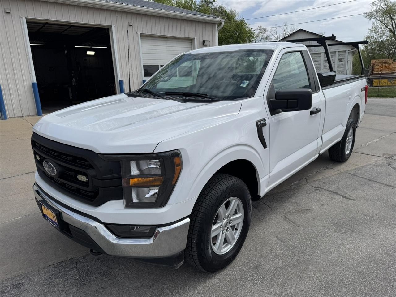 Ford F-150 4WD Reg Cab 145" XL 2023
