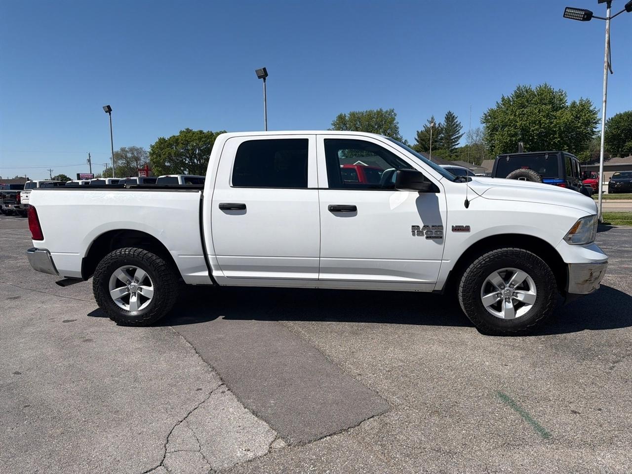 RAM 1500 Classic Tradesman Crew Cab SWB 4WD 2020