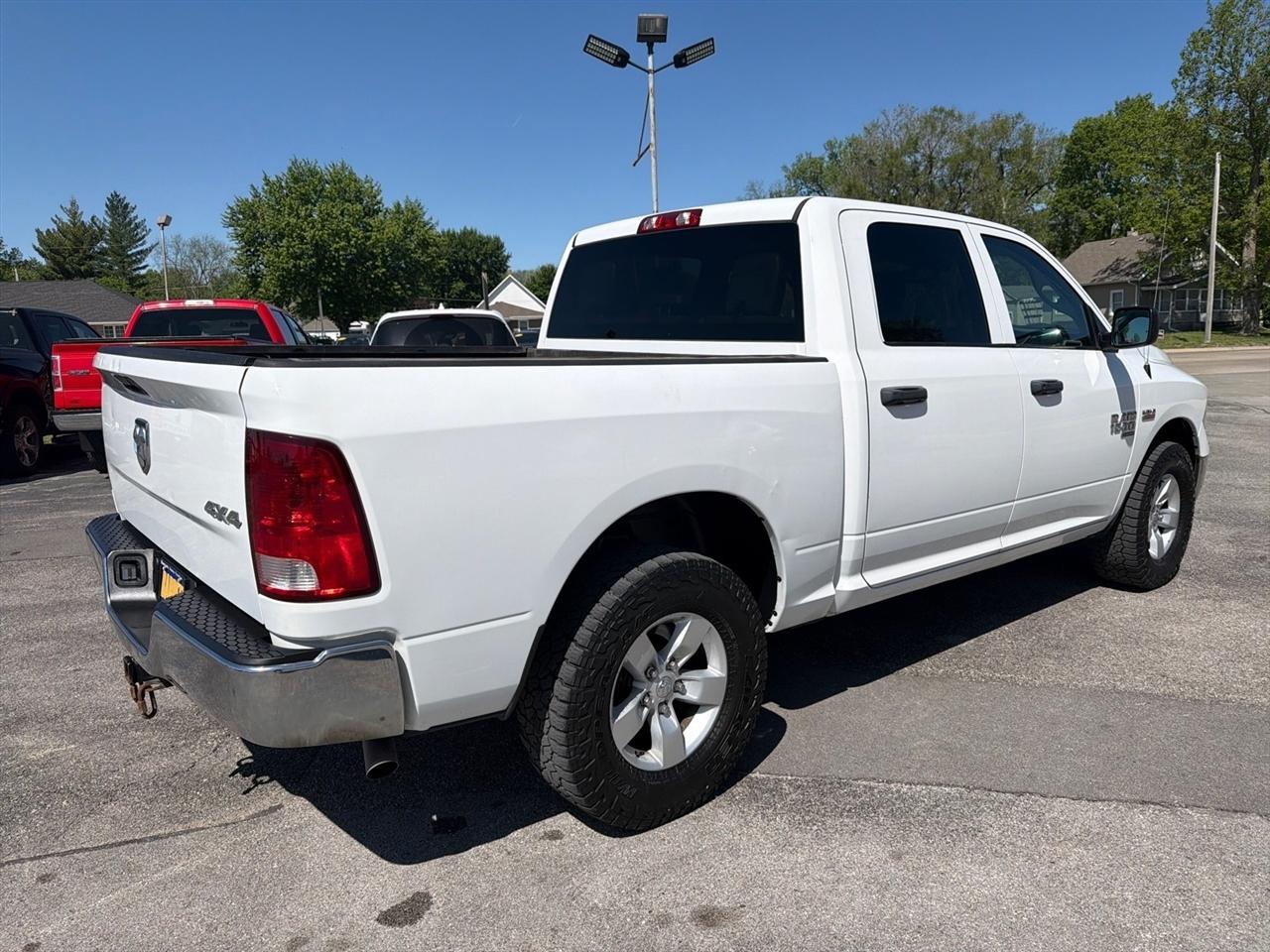 RAM 1500 Classic Tradesman Crew Cab SWB 4WD 2020
