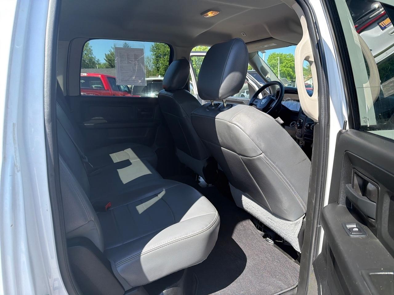 RAM 1500 Classic Tradesman Crew Cab SWB 4WD 2020