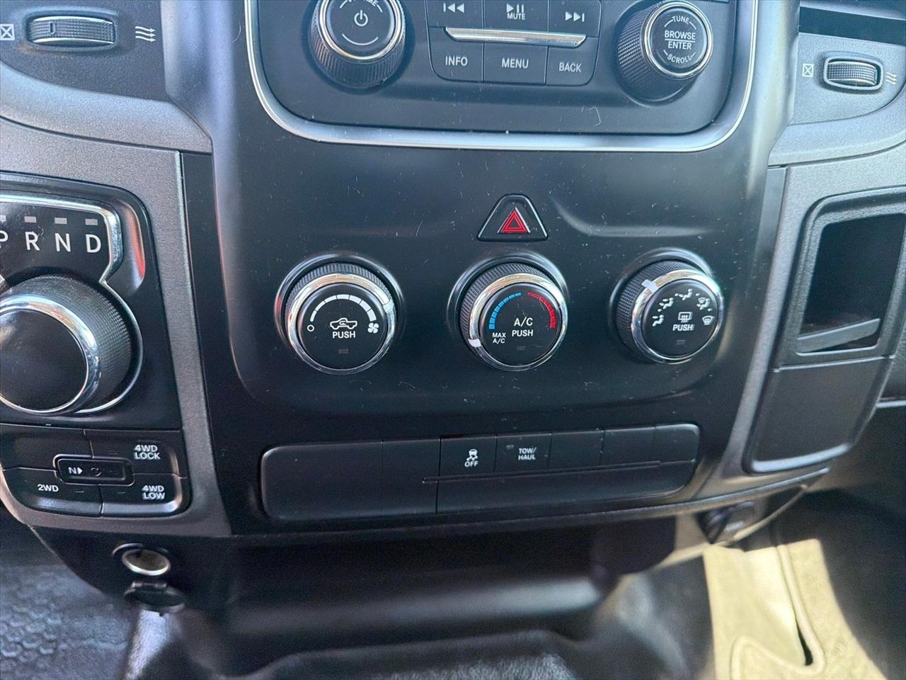 RAM 1500 Classic Tradesman Crew Cab SWB 4WD 2020