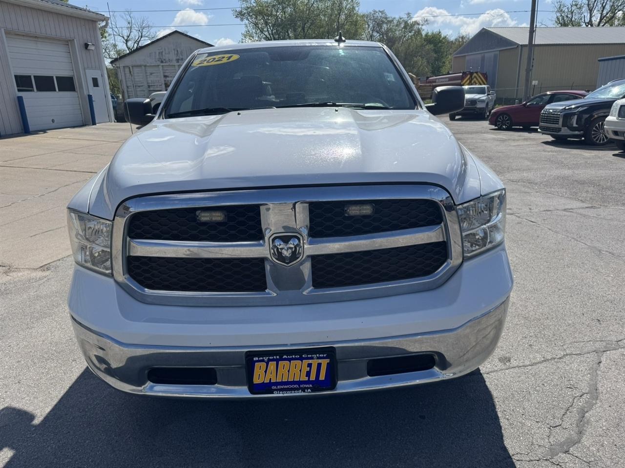 RAM 1500 Classic Tradesman Crew Cab SWB 4WD 2021