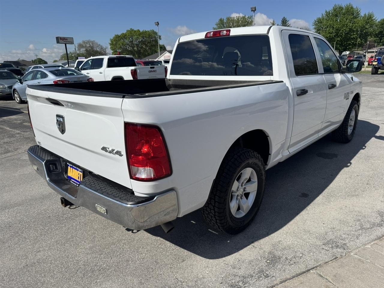 RAM 1500 Classic Tradesman Crew Cab SWB 4WD 2021