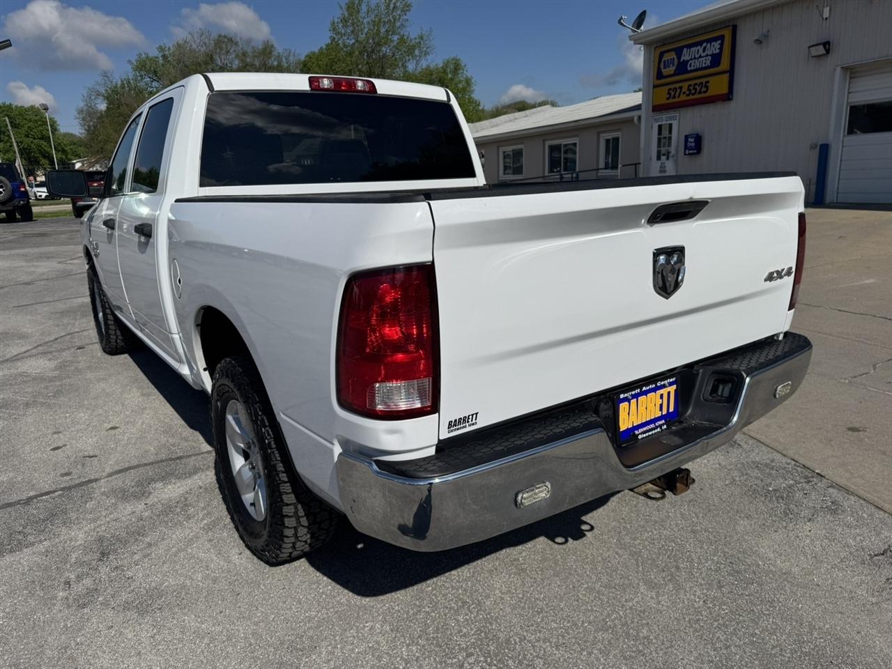 RAM 1500 Classic Tradesman Crew Cab SWB 4WD 2021