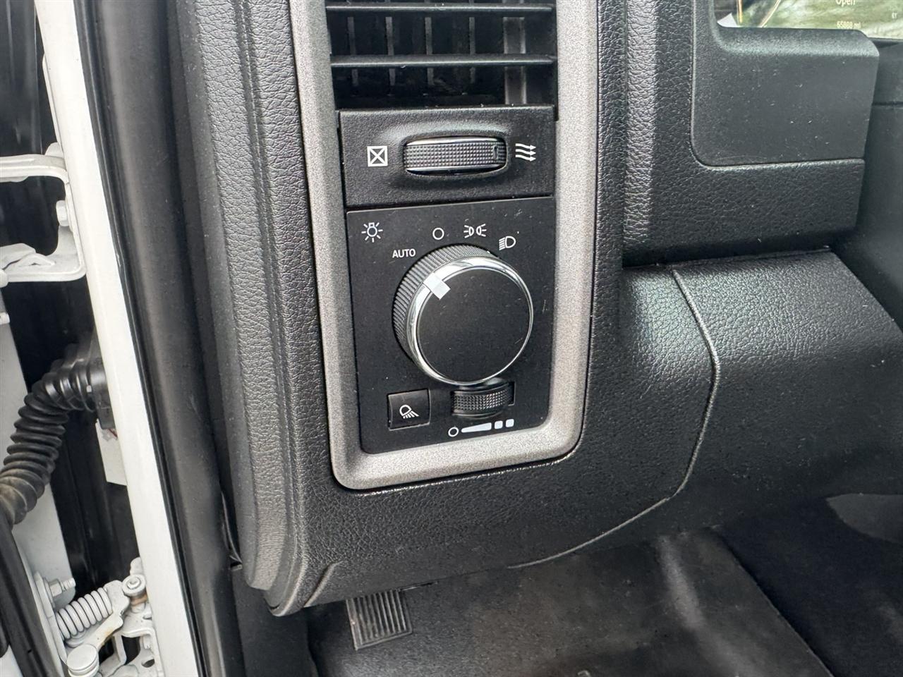 RAM 1500 Classic Tradesman Crew Cab SWB 4WD 2021