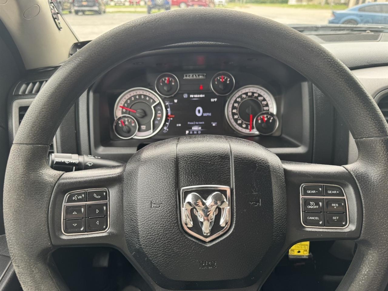 RAM 1500 Classic Tradesman Crew Cab SWB 4WD 2021