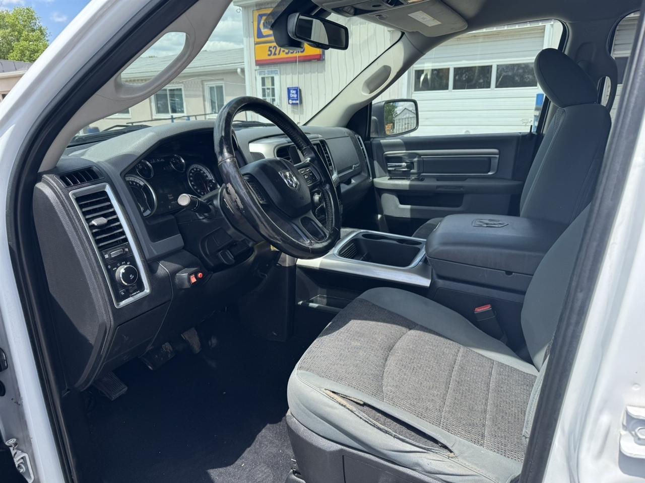 RAM 1500 Classic Tradesman Crew Cab SWB 4WD 2019