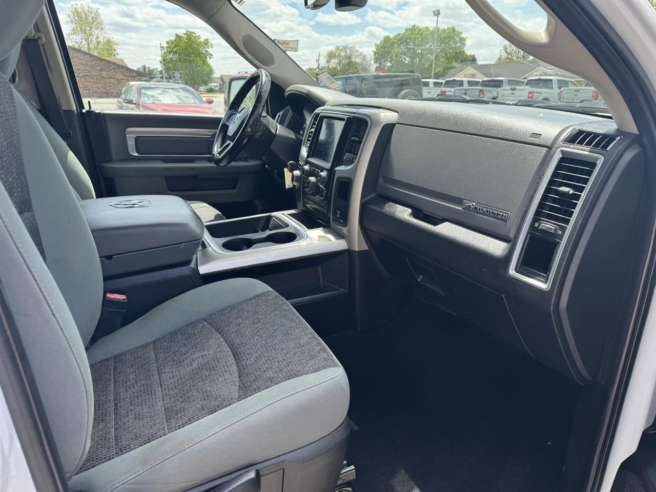 RAM 1500 Classic Tradesman Crew Cab SWB 4WD 2019