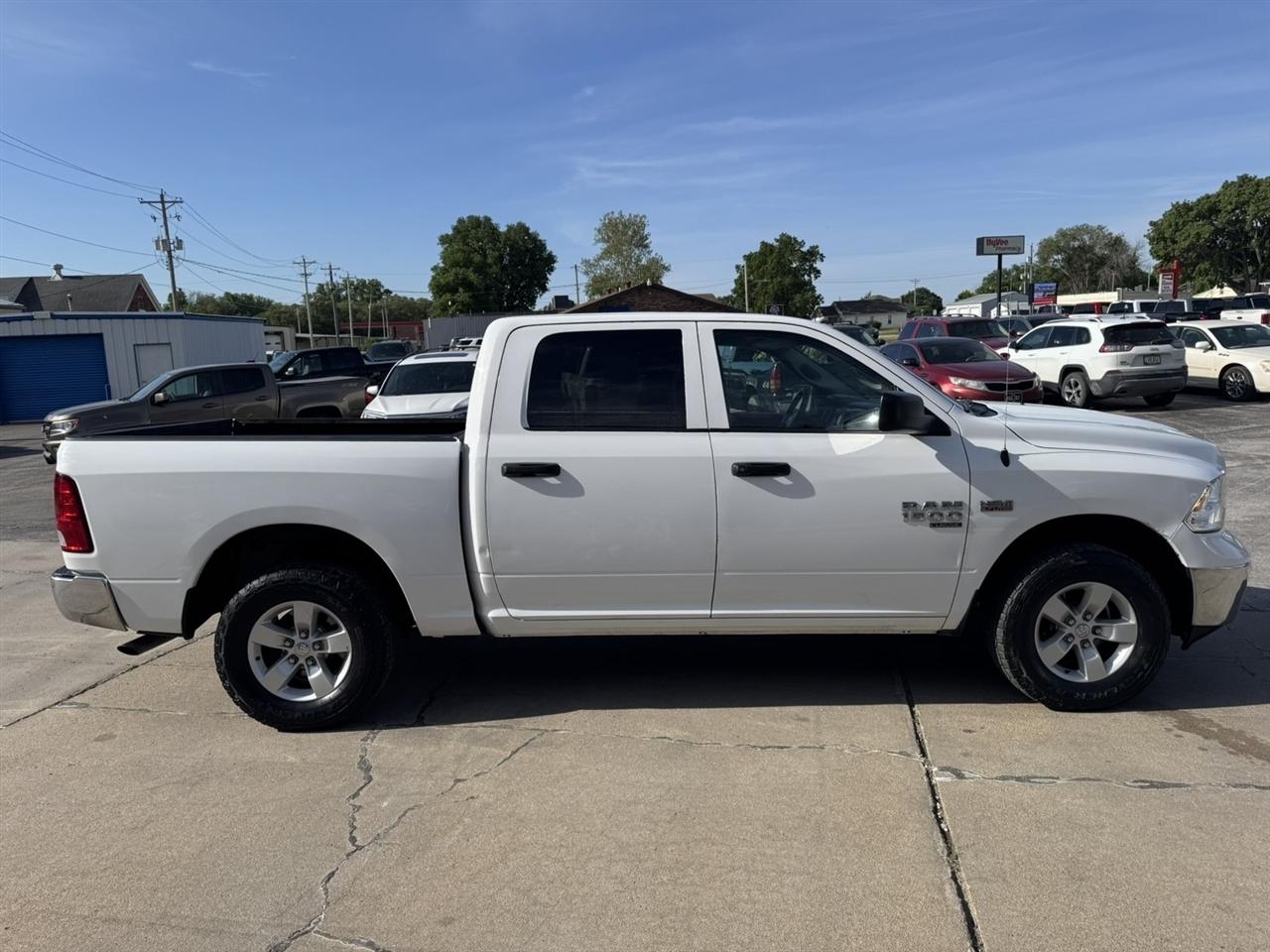 RAM 1500 Classic Tradesman Crew Cab SWB 4WD 2020