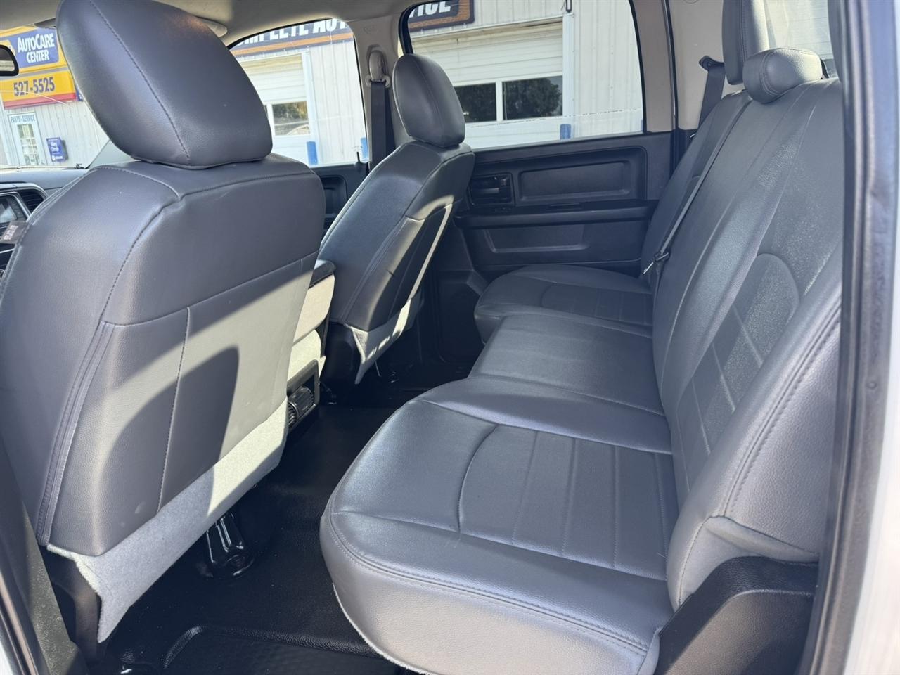 RAM 1500 Classic Tradesman Crew Cab SWB 4WD 2020