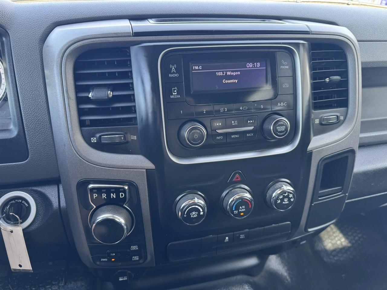 RAM 1500 Classic Tradesman Crew Cab SWB 4WD 2020