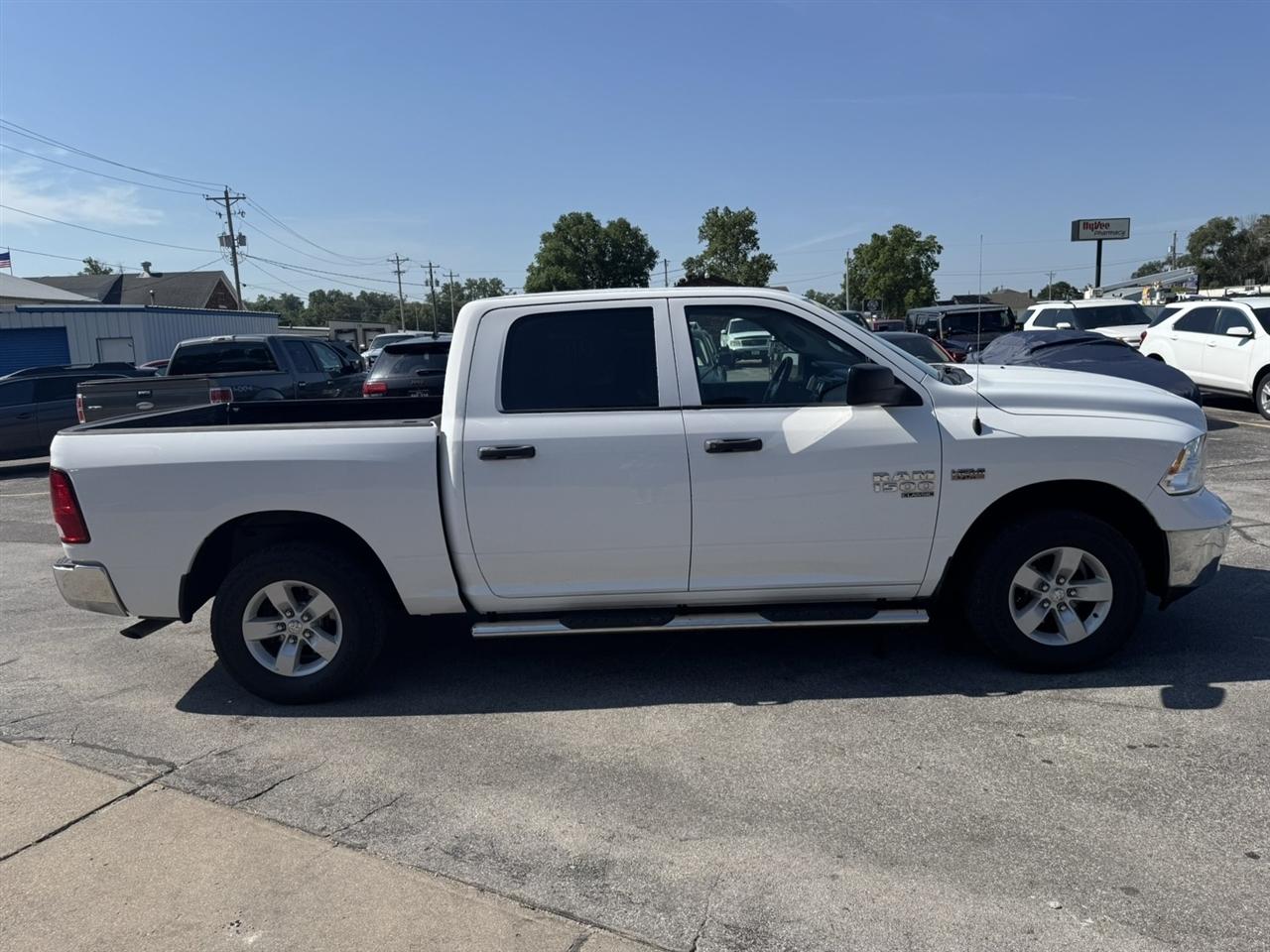 RAM 1500 Classic Tradesman Crew Cab SWB 4WD 2020