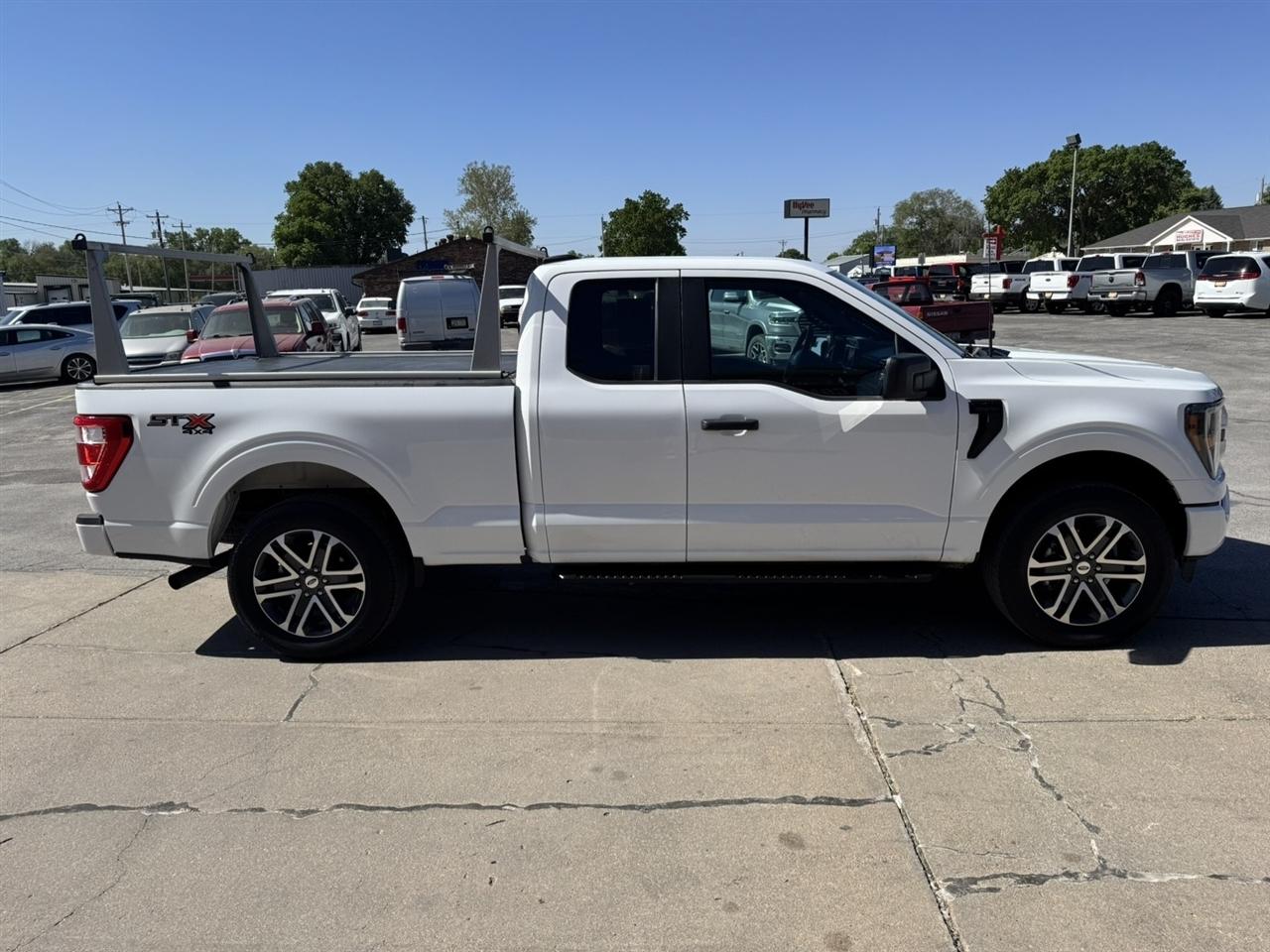 Ford F-150 XL SuperCab 8-ft. Bed 4WD 2023