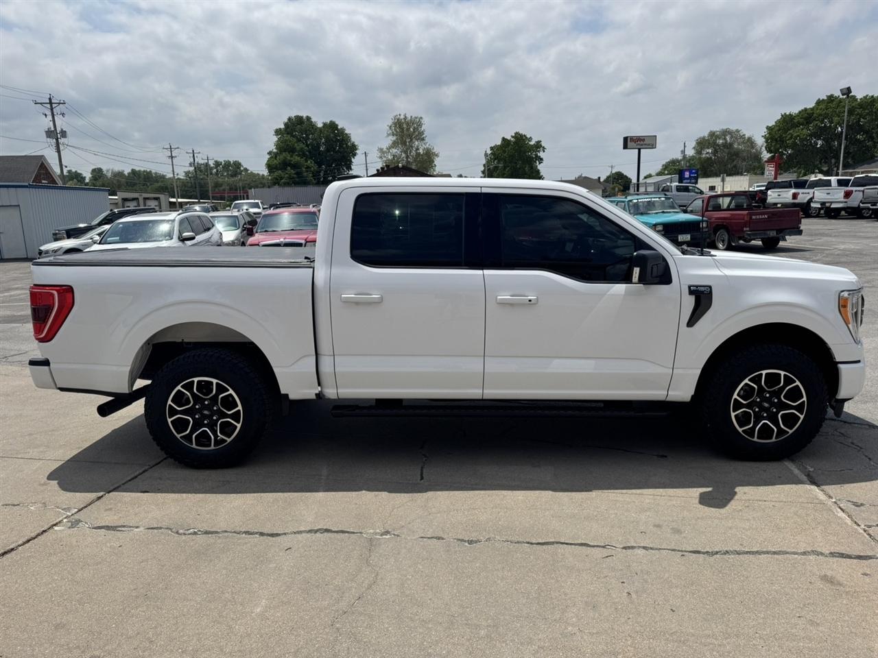 Ford F-150 XLT SuperCrew 5.5-ft. Bed 4WD 2022