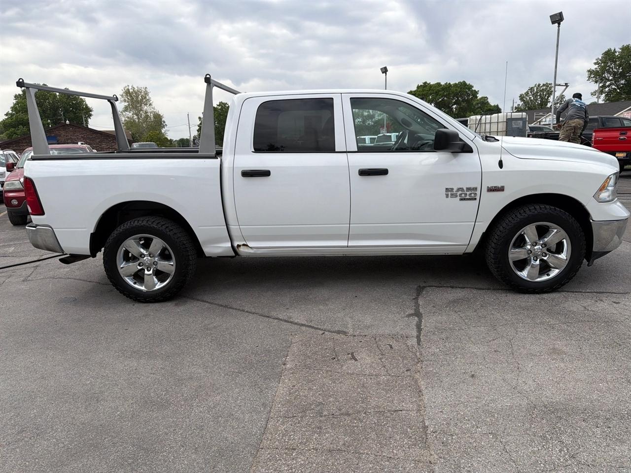 RAM 1500 Classic Tradesman Crew Cab SWB 4WD 2021