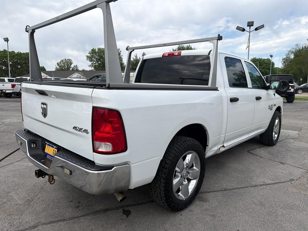 RAM 1500 Classic Tradesman Crew Cab SWB 4WD 2021