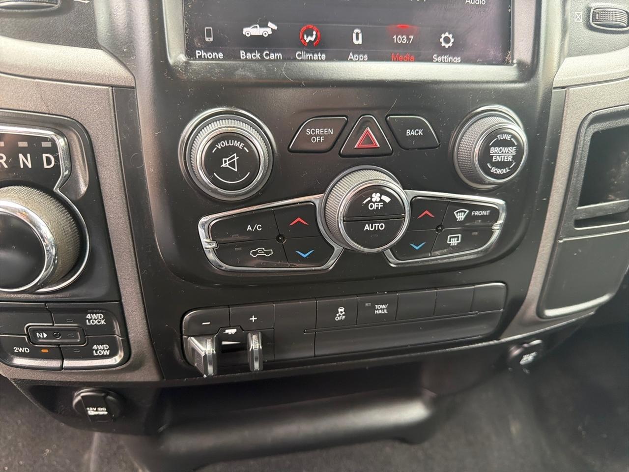 RAM 1500 Classic Tradesman Crew Cab SWB 4WD 2021