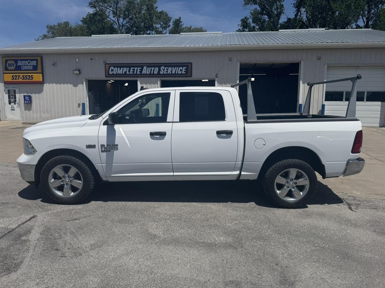 RAM 1500 Classic Tradesman Crew Cab SWB 4WD 2021