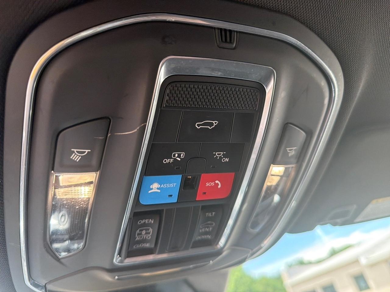 Jeep Grand Cherokee Laredo 4WD 2023