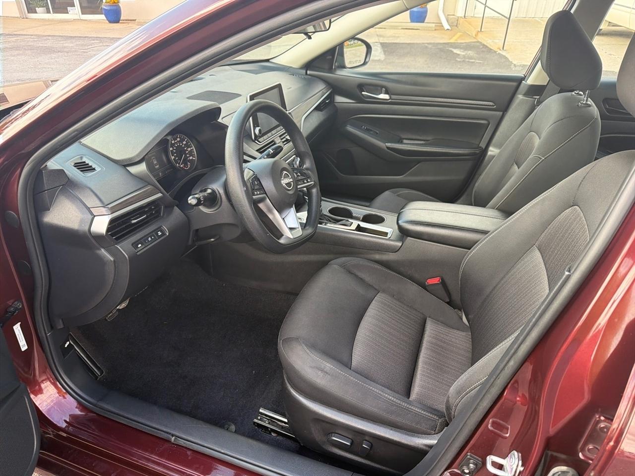 Nissan Altima 2.5 SV 2025