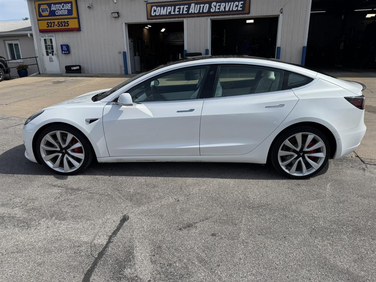 Tesla Model 3 Long Range 2019