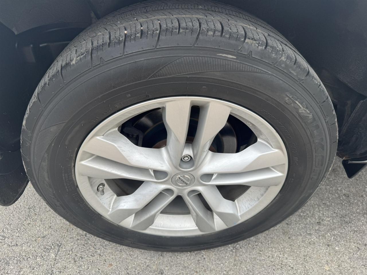 Nissan Rogue SV FWD 2012