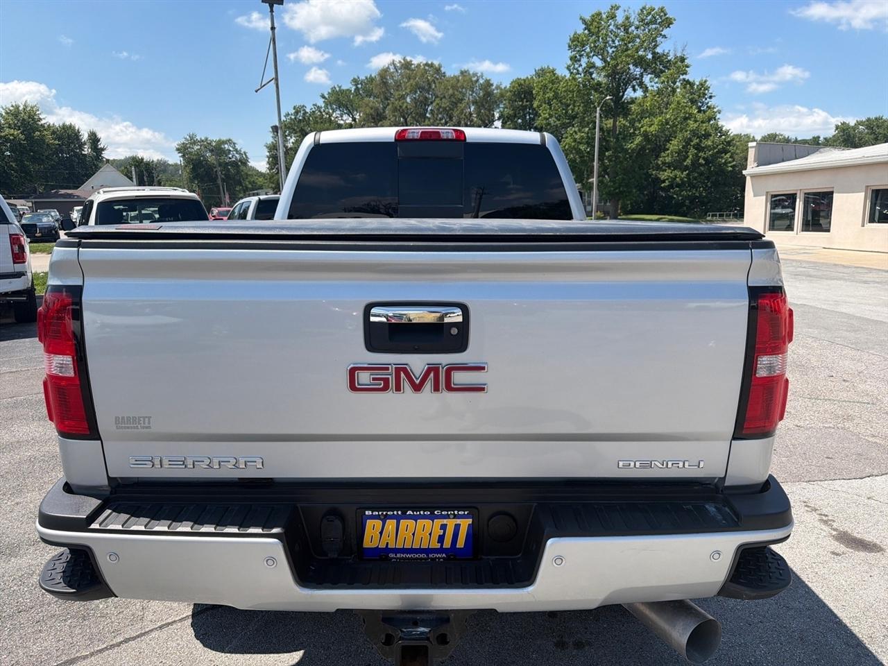 GMC Sierra 2500HD Denali Crew Cab 4WD 2019
