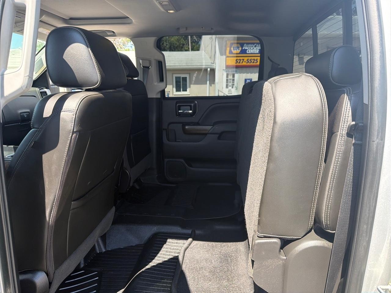 GMC Sierra 2500HD Denali Crew Cab 4WD 2019