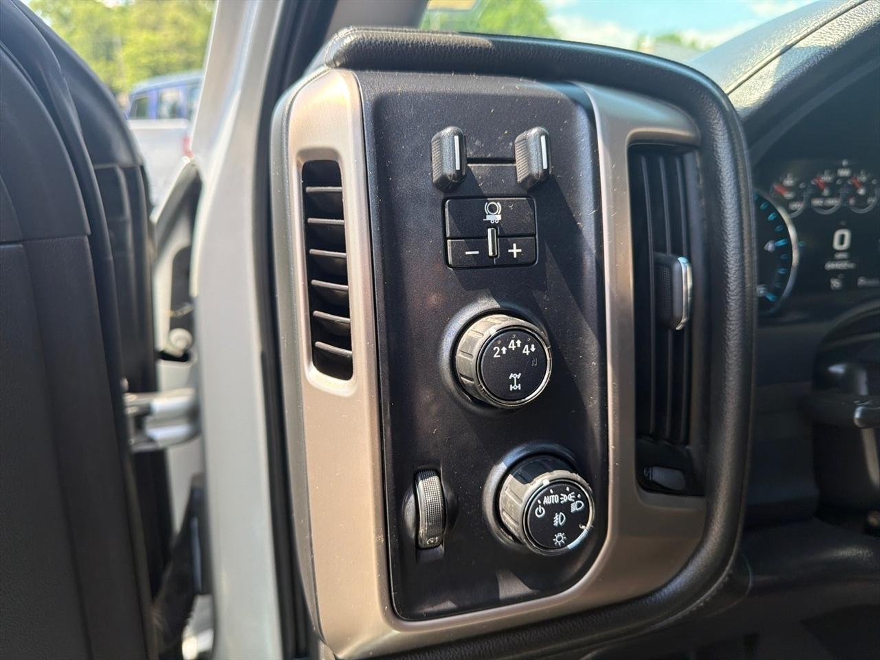GMC Sierra 2500HD Denali Crew Cab 4WD 2019