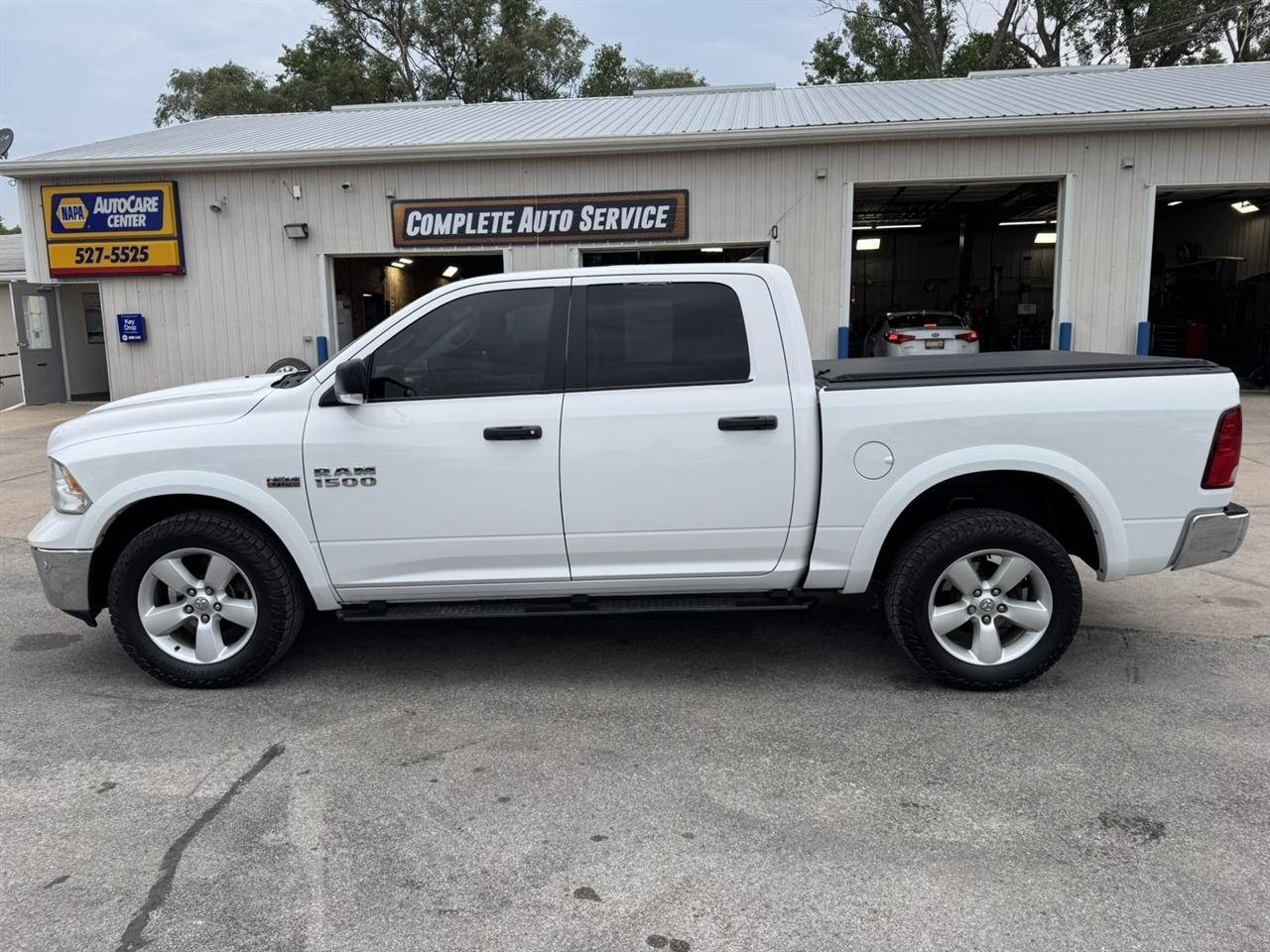 RAM 1500 SLT Crew Cab SWB 4WD 2014