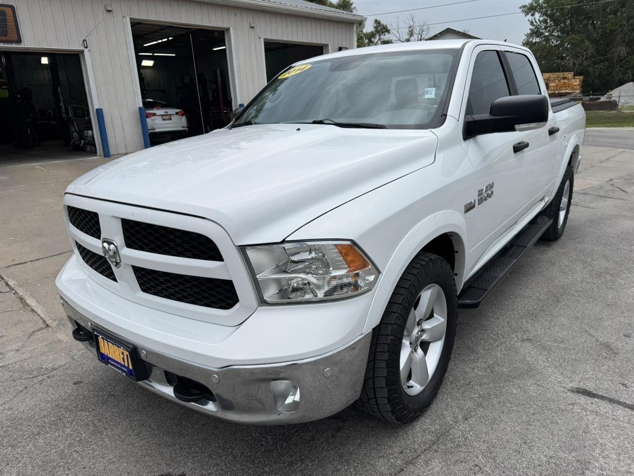 RAM 1500 SLT Crew Cab SWB 4WD 2014