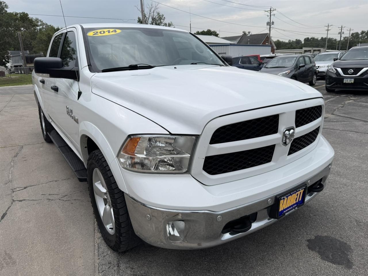 RAM 1500 SLT Crew Cab SWB 4WD 2014