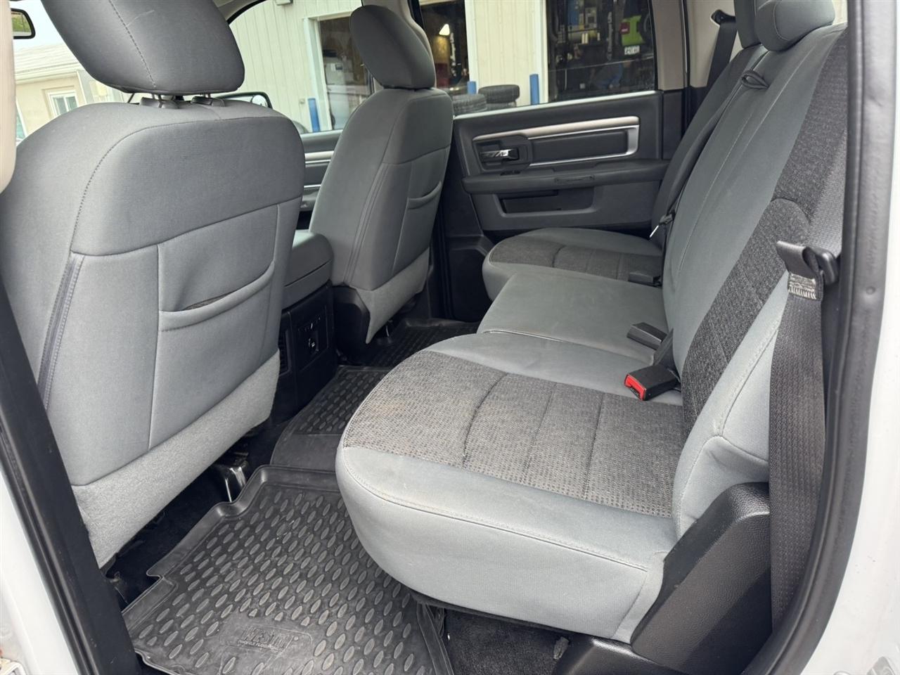 RAM 1500 SLT Crew Cab SWB 4WD 2014