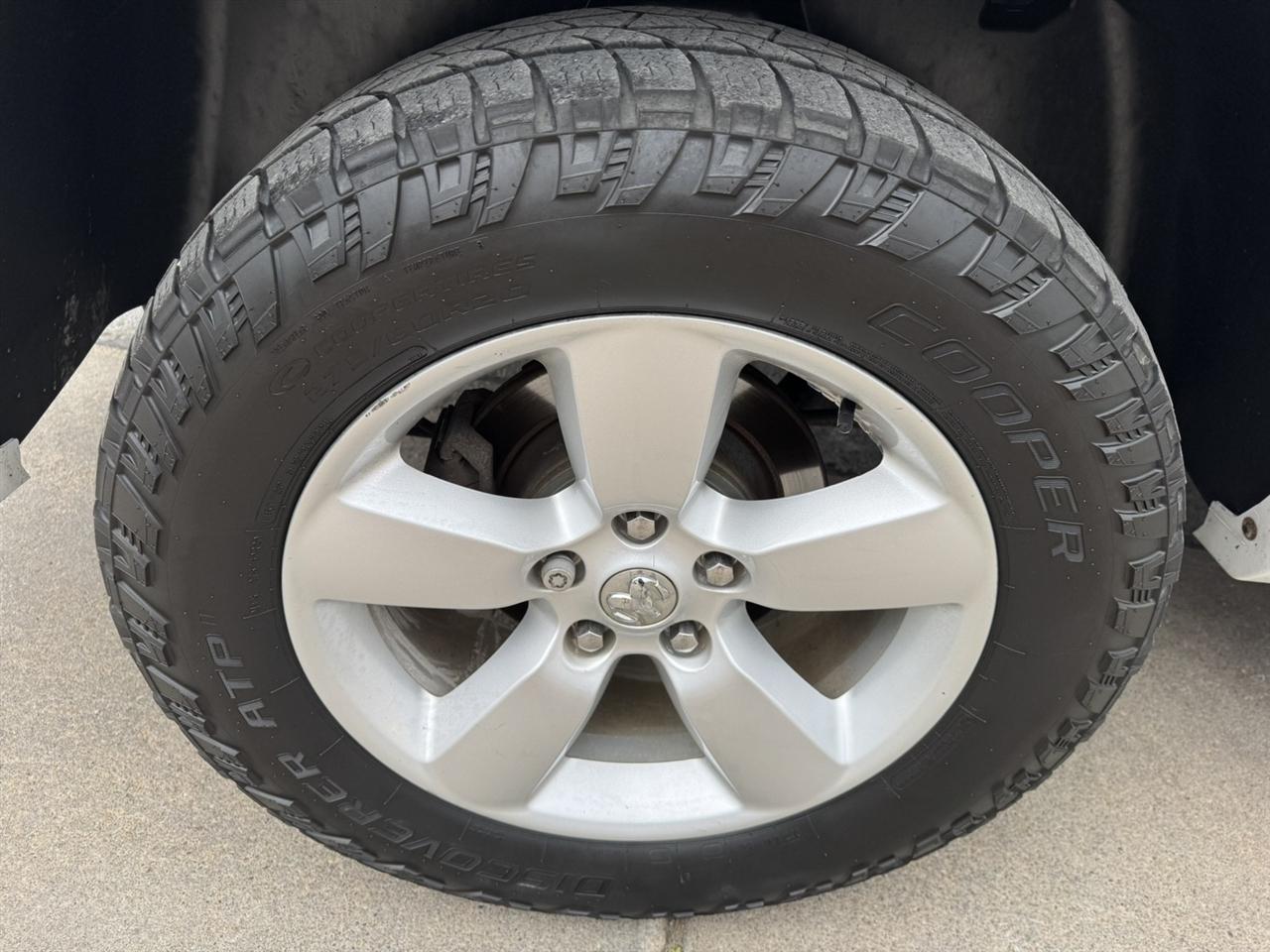 RAM 1500 SLT Crew Cab SWB 4WD 2014